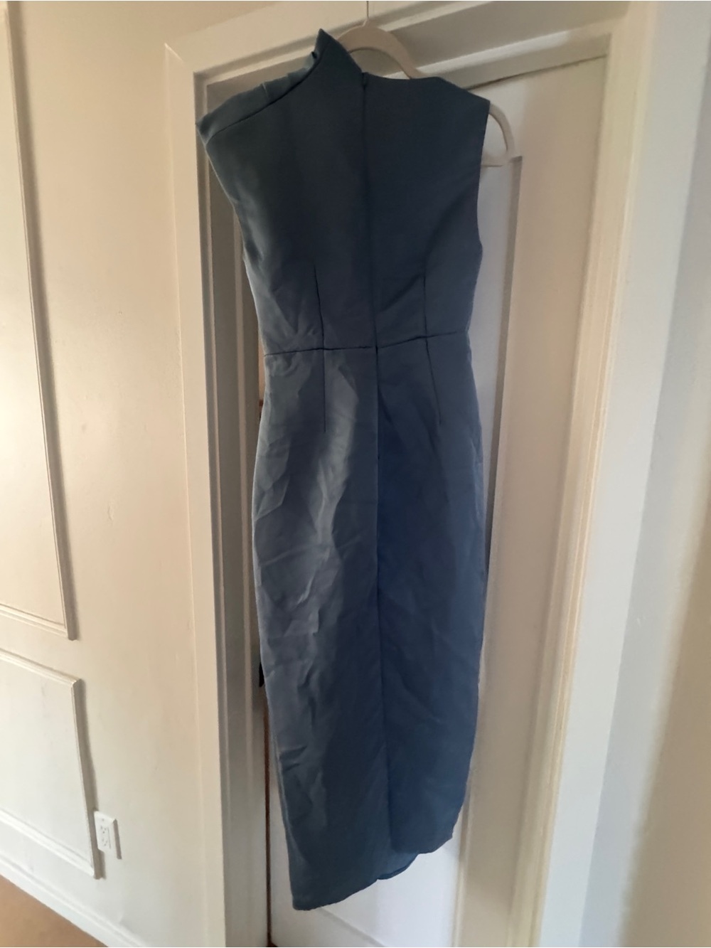 NWT- Elliatt Coralie Gown - Picture 4 of 6